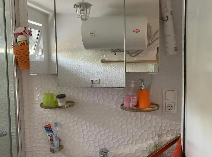 Irma Haus Apartamento Jadranovo